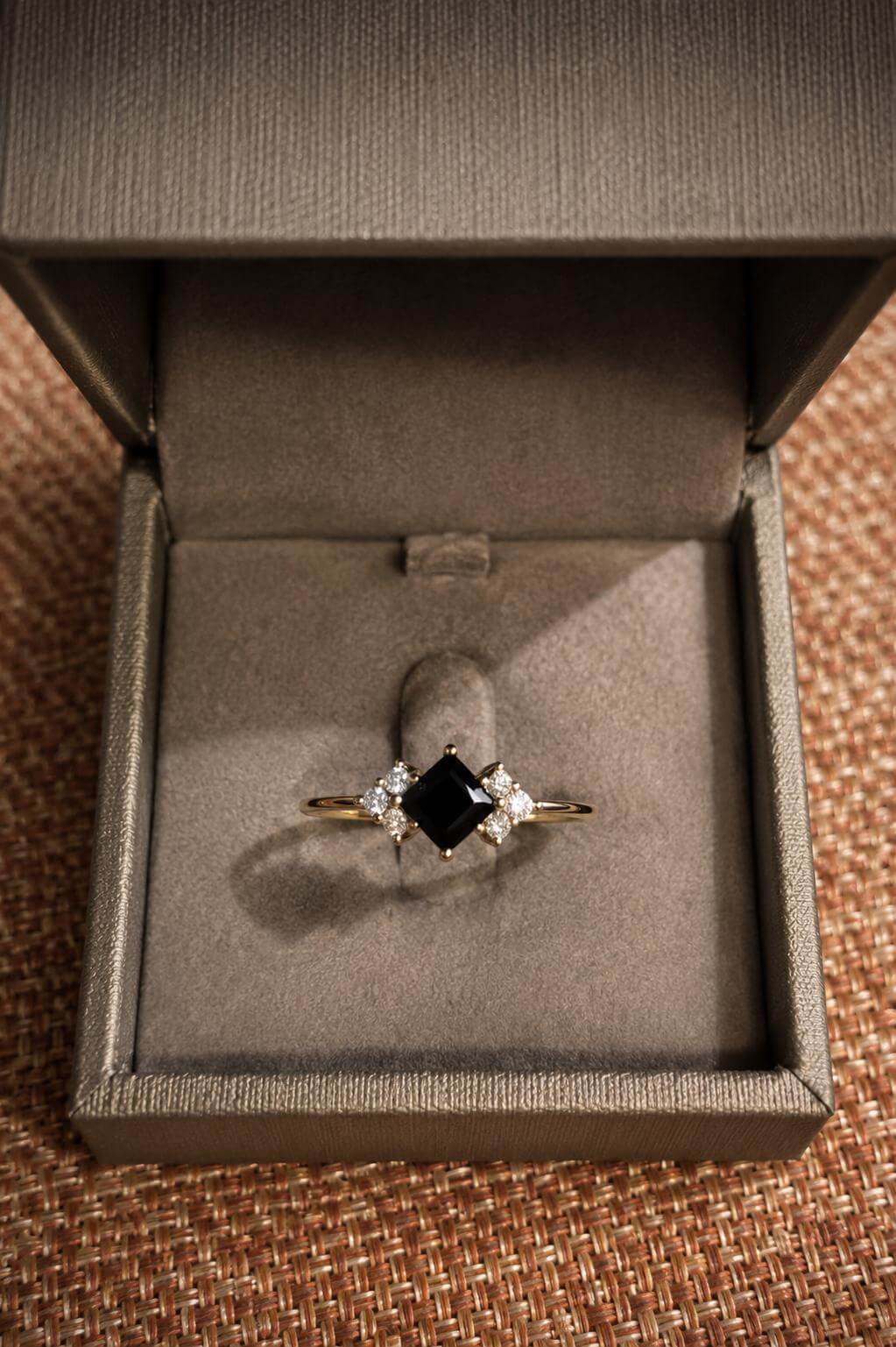 El anillo con el que Daniel pidió matrimonio a Cristina